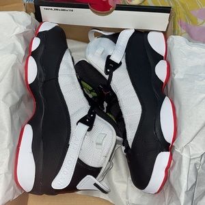 Grade school , size 6 Jordan 6 Rings. Brand new in the box.